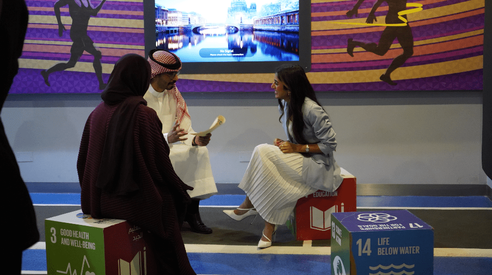 Bahraini Youth engaged in discussion